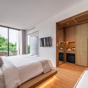 Deluxe Room River View