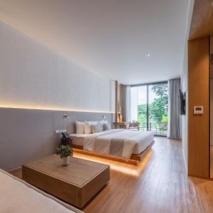 Grand Deluxe Room Pool View